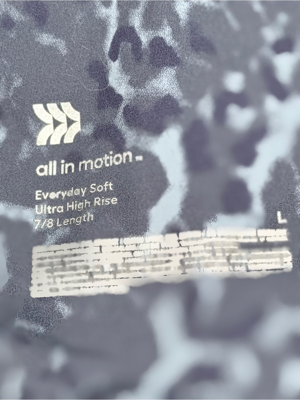 all in motion Allover Animal Print High Waisted Activewear Leggings - Large - Picture 3 of 4
